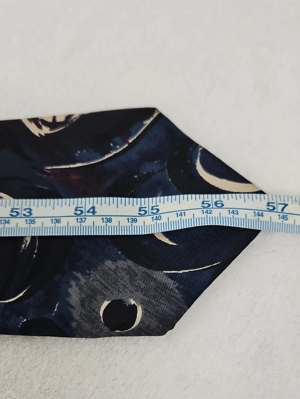 J.T. Beckett 100% Silk ‎ Modernistic/Impressionist Blue, Maroon, Grey Necktie